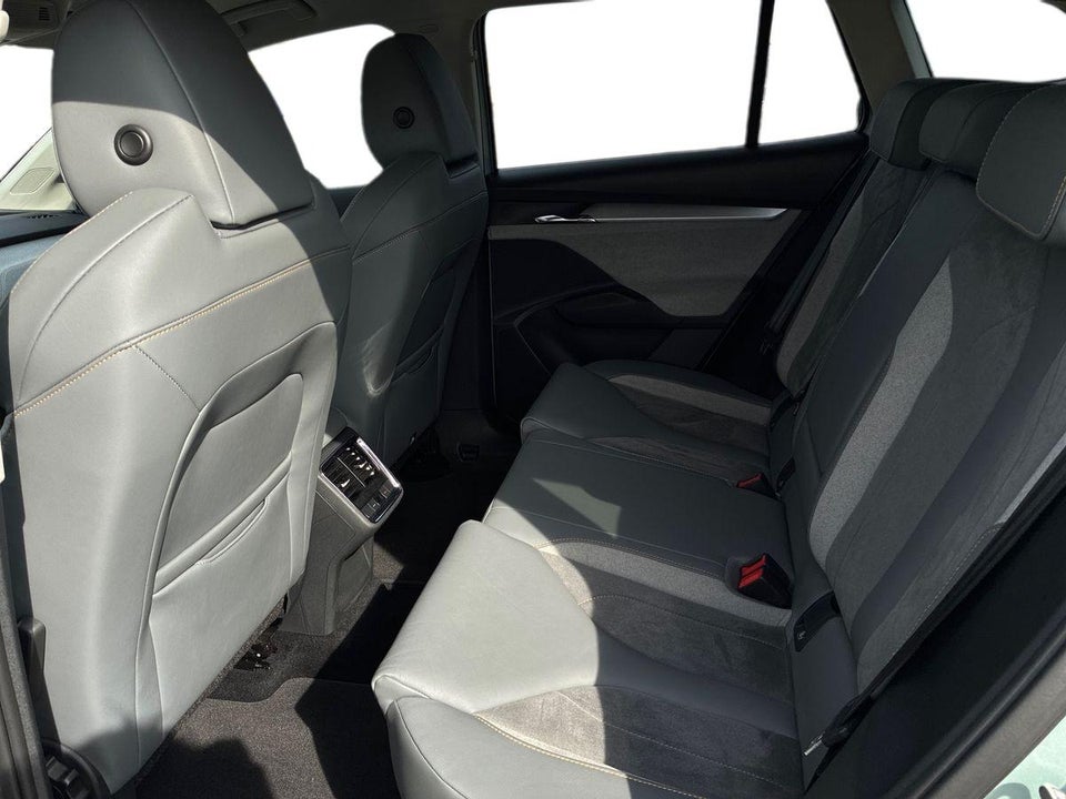 Skoda Enyaq 60 iV Lounge 5d