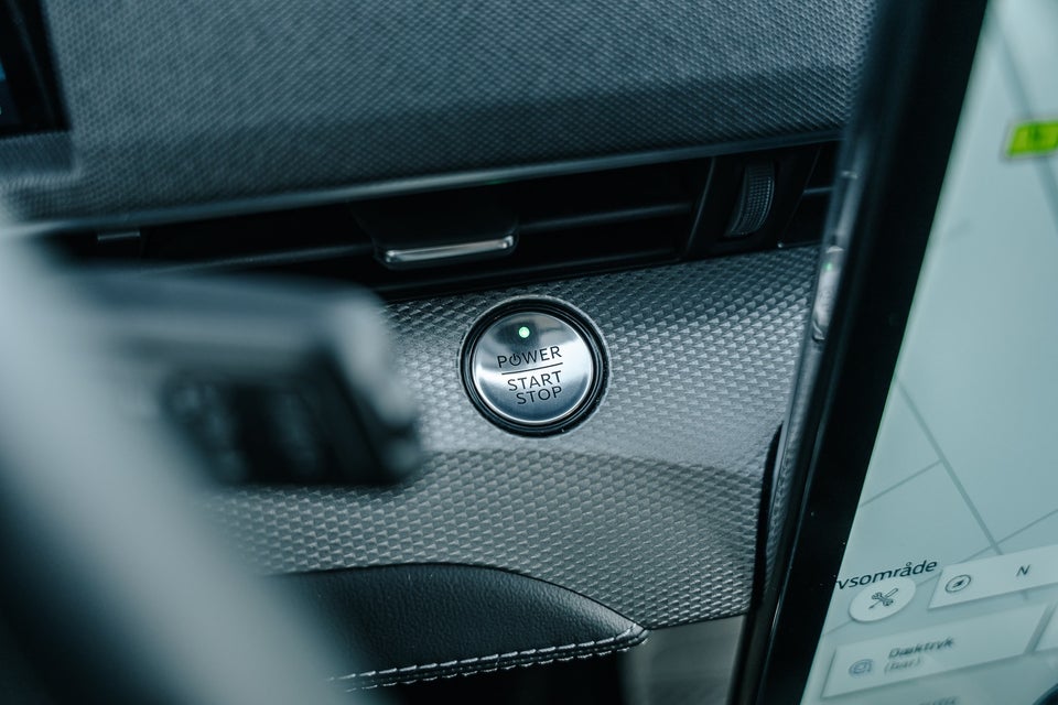 Ford Mustang Mach-E 70 Standard Range 5d