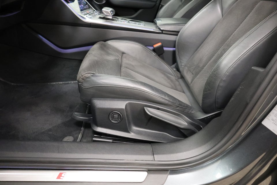 Audi A6 55 TFSi e S-line Avant quattro S-tr. 5d