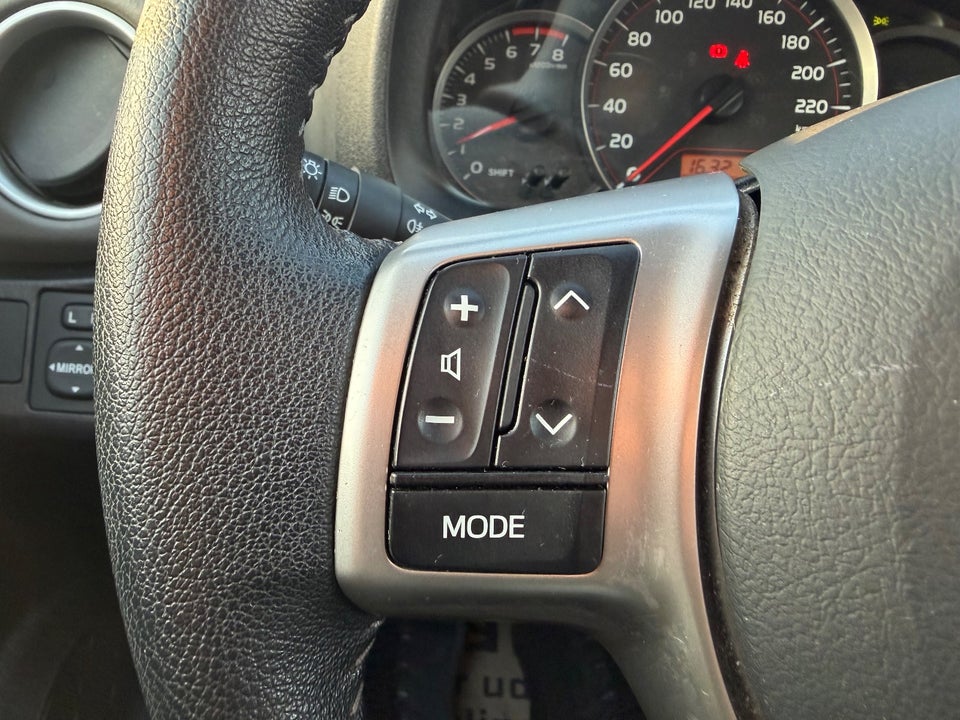 Toyota Yaris 1,3 VVT-i T2 5d