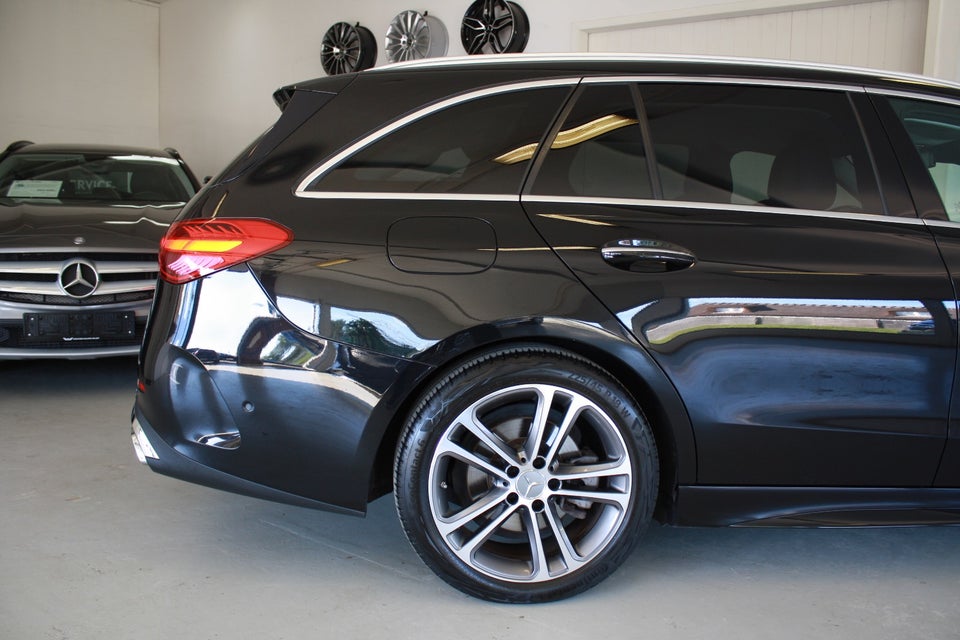 Mercedes C220 d 2,0 AMG Line stc. aut. 5d