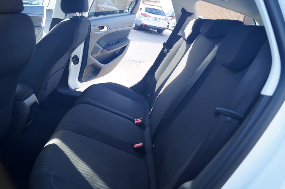 Peugeot 308 1,2 e-THP 110 Active SW 5d