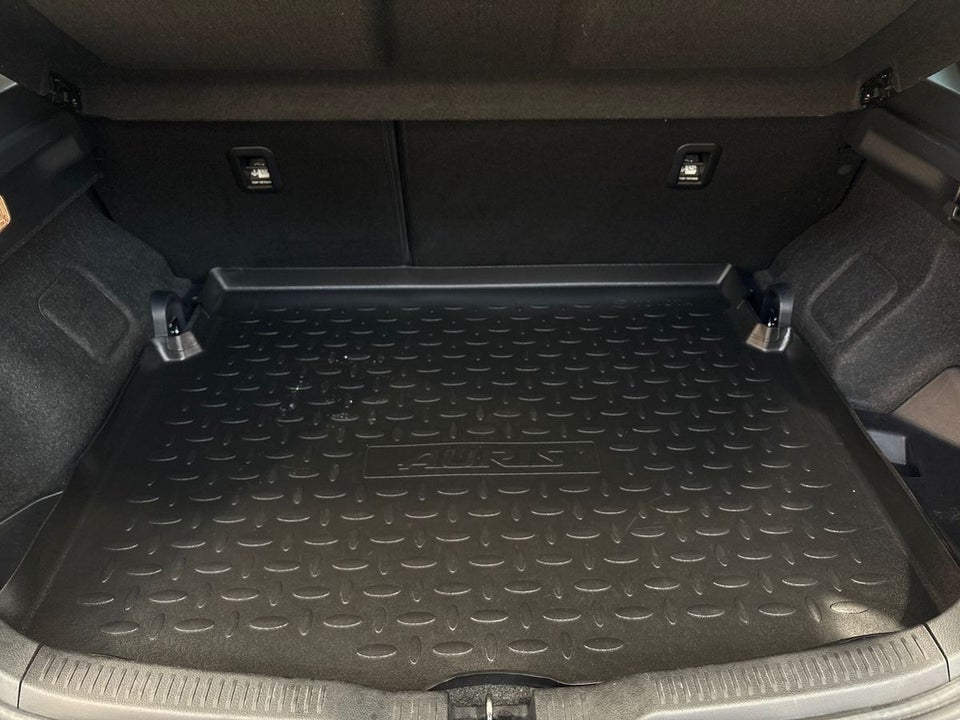 Toyota Auris 1,8 Hybrid H2 Style CVT 5d