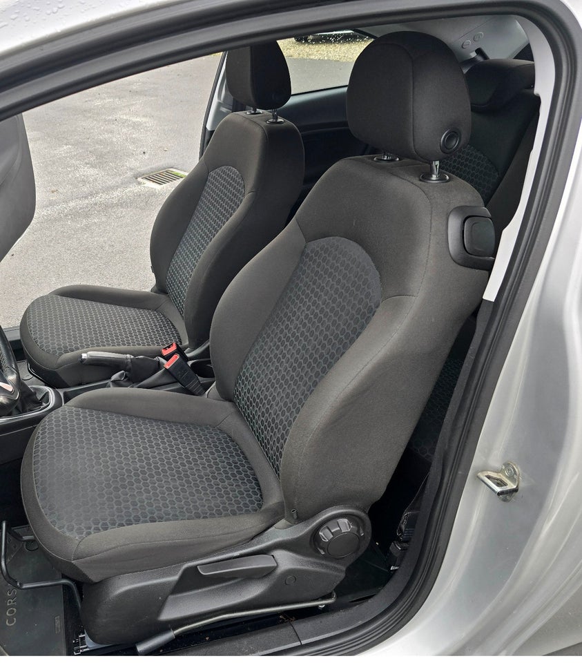 Opel Corsa 1,4 16V Enjoy aut. 3d