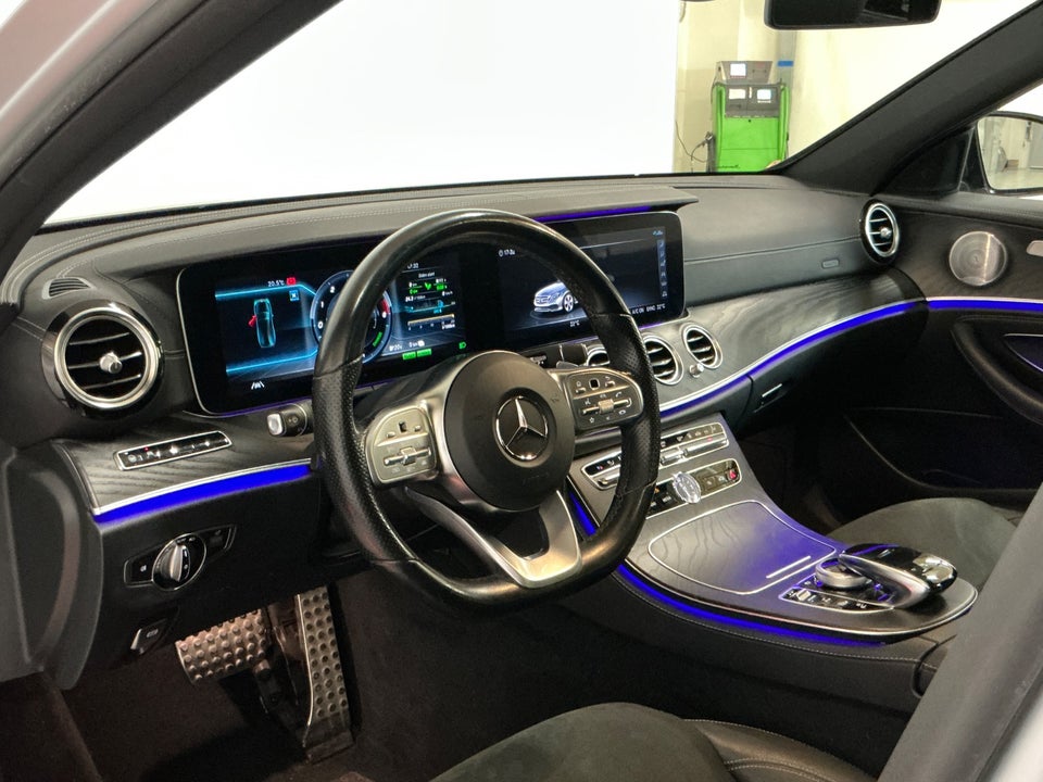 Mercedes E300 de 2,0 AMG Line stc. aut. 5d