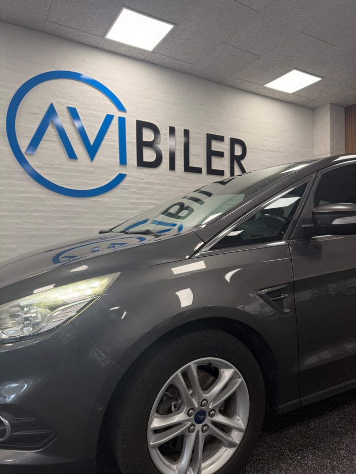 Ford S-MAX 2,0 TDCi 180 Titanium 7prs 5d