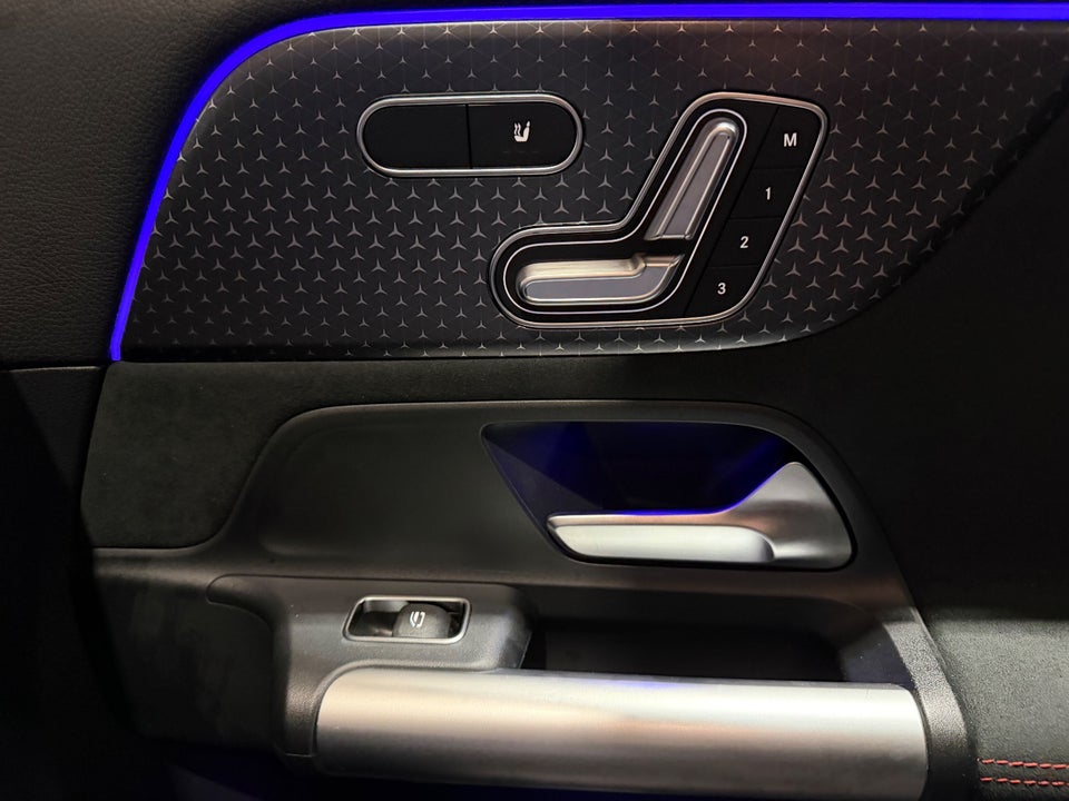 Mercedes EQA300 AMG Premium 4Matic 5d