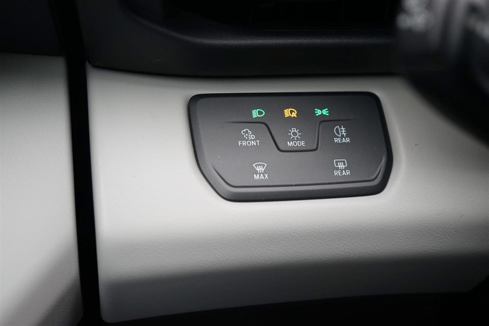 Ford Explorer 82 Premium Extended Range 5d