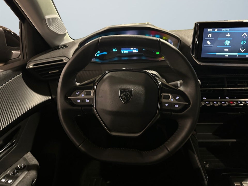 Peugeot e-208 50 Style 5d