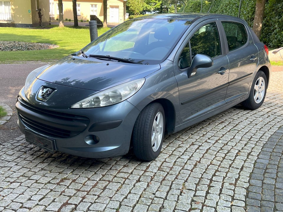 Peugeot 207 1,4 HDi XR+ 5d