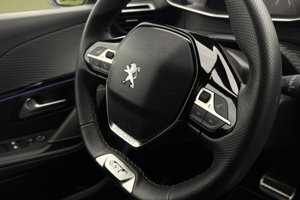 Peugeot e-208 50 GT 5d