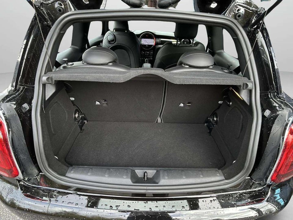 MINI Cooper SE Classic Trim 3d