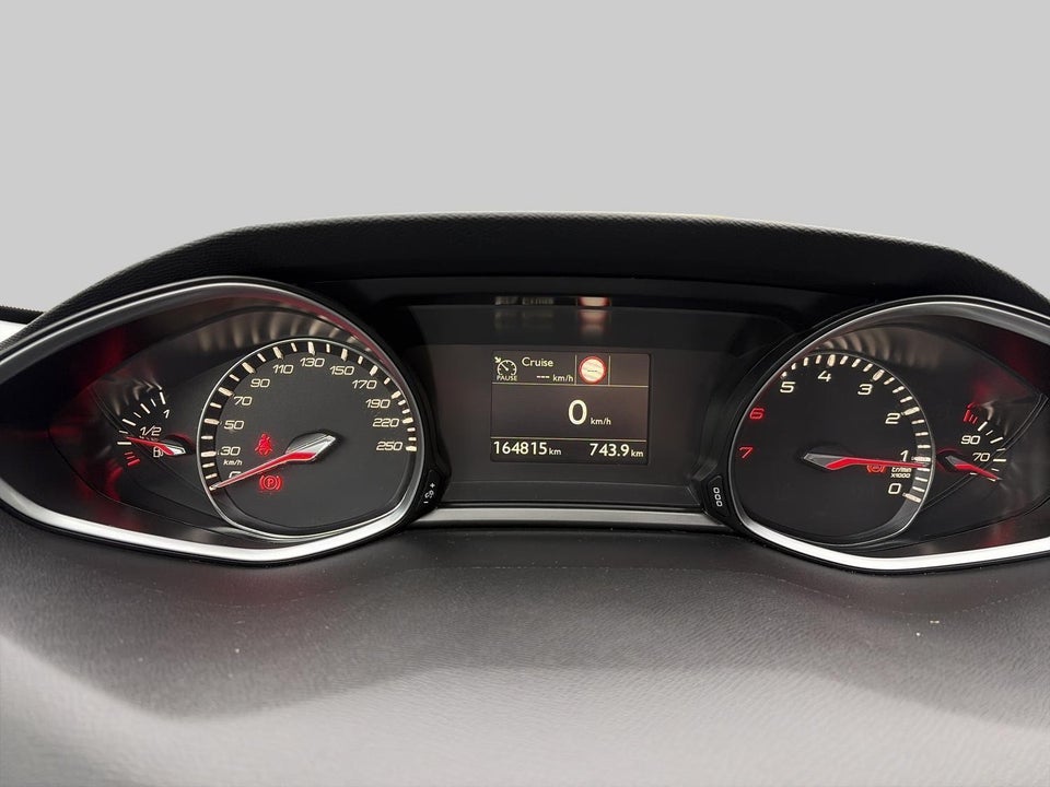 Peugeot 308 1,2 e-THP 130 Allure Sky SW 5d