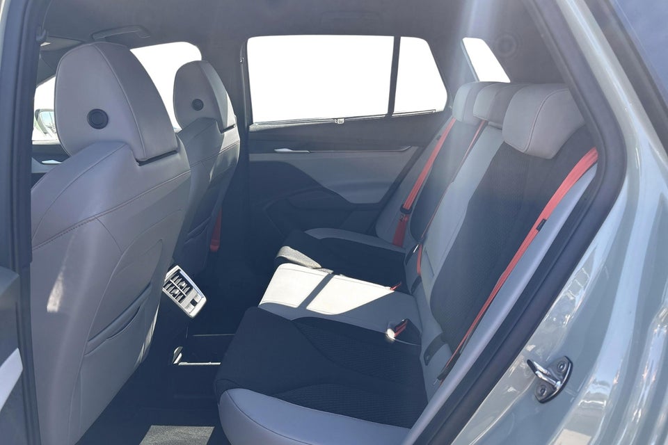 Skoda Elroq 85 iV Lodge 5d