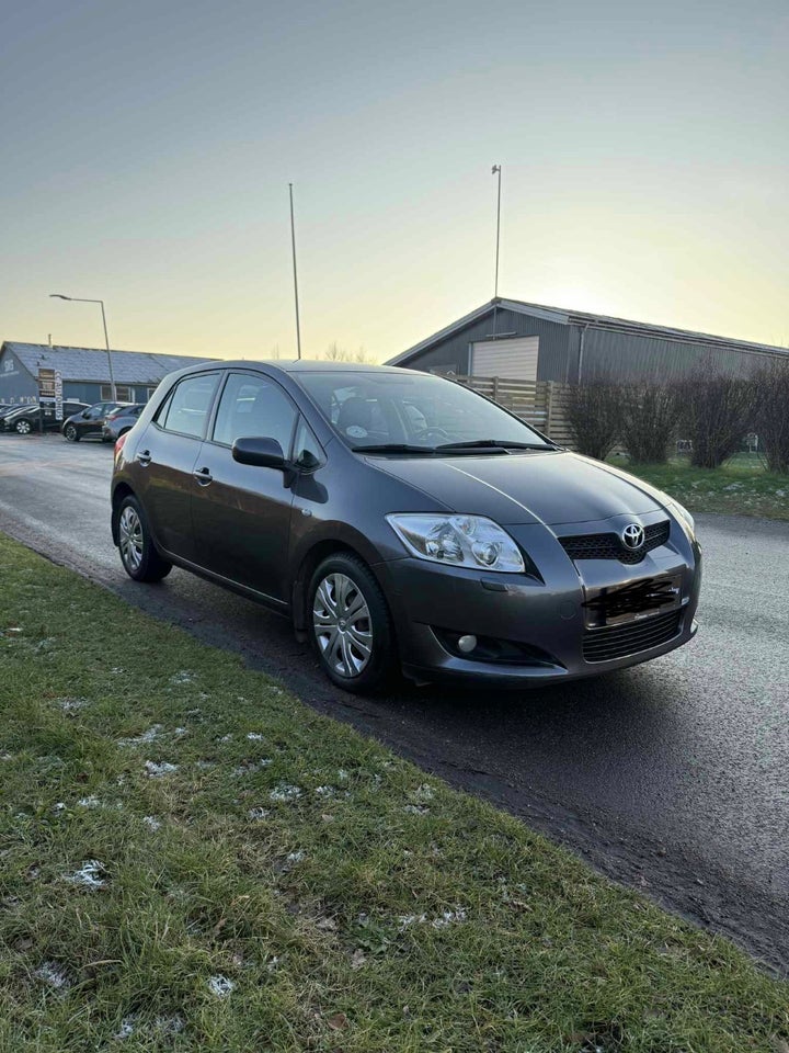 Toyota Auris 1,4 D-4D TX 5d
