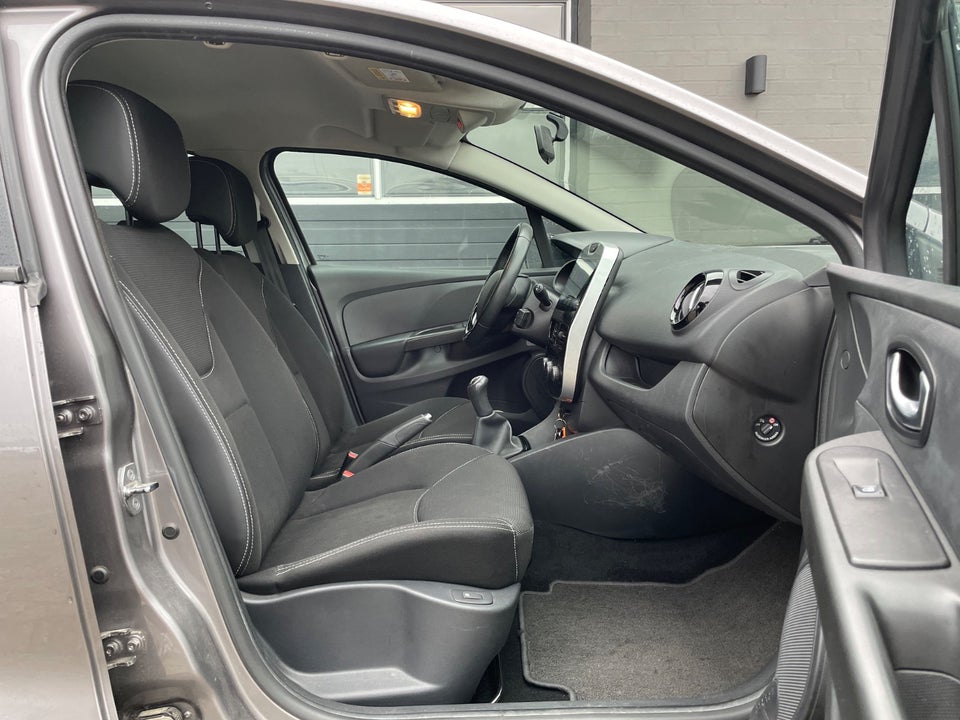 Renault Clio IV 1,5 dCi 75 Expression Sport Tourer 5d