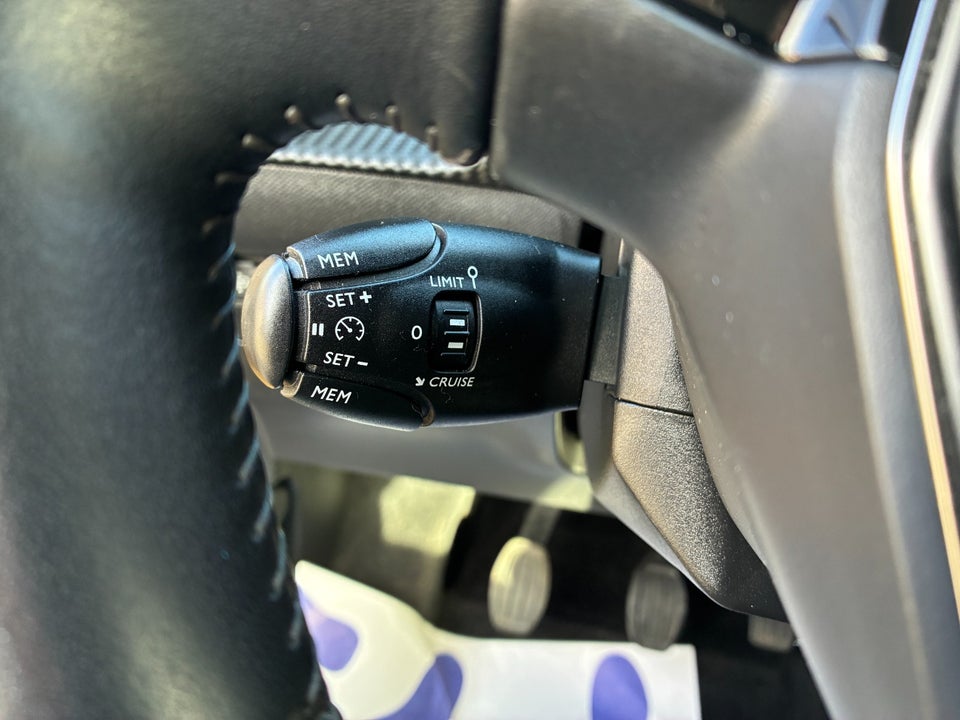 Peugeot 208 1,2 PureTech 100 Active 5d