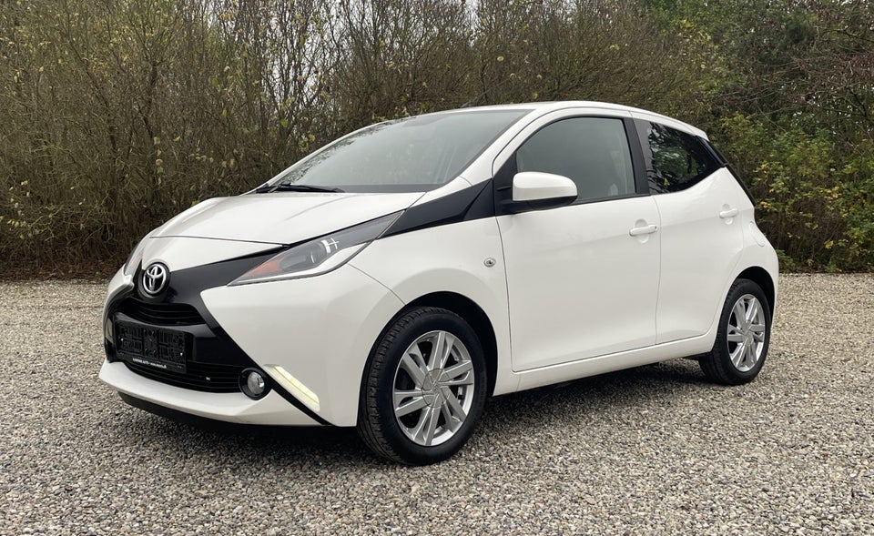 Toyota Aygo 1,0 VVT-i x-touch 5d