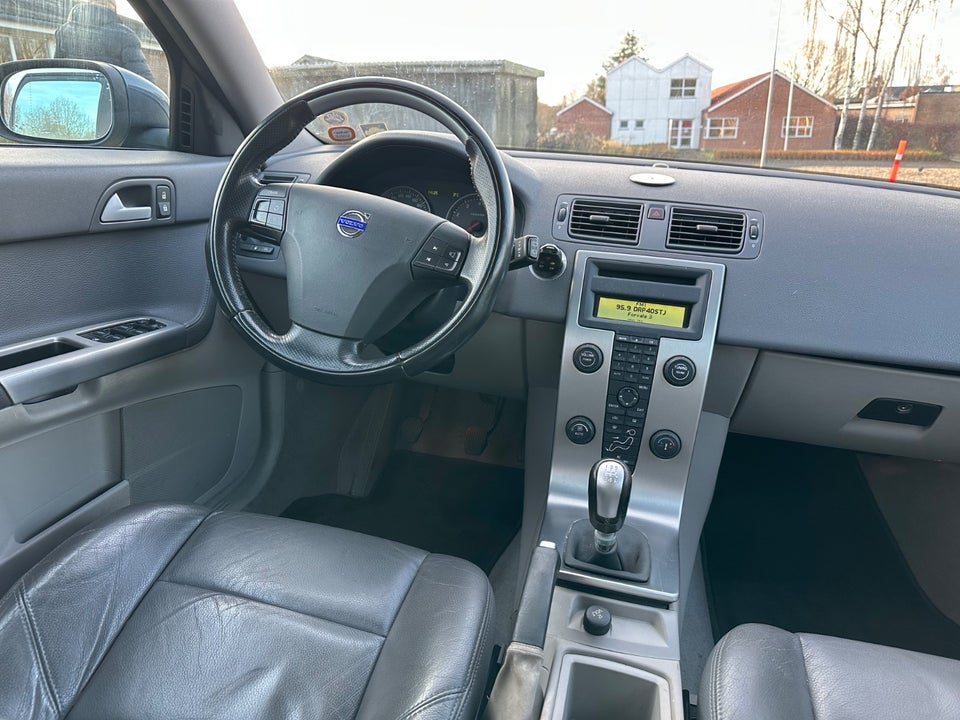 Volvo V50 1,8 Kinetic 5d