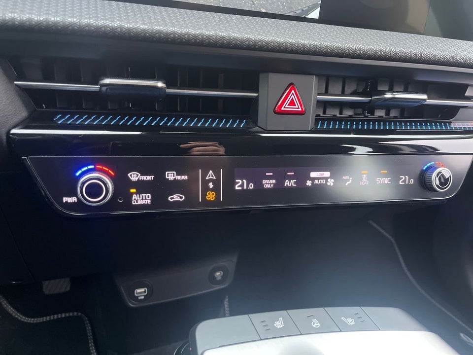 Kia EV6 77 Long Range Upgrade 5d