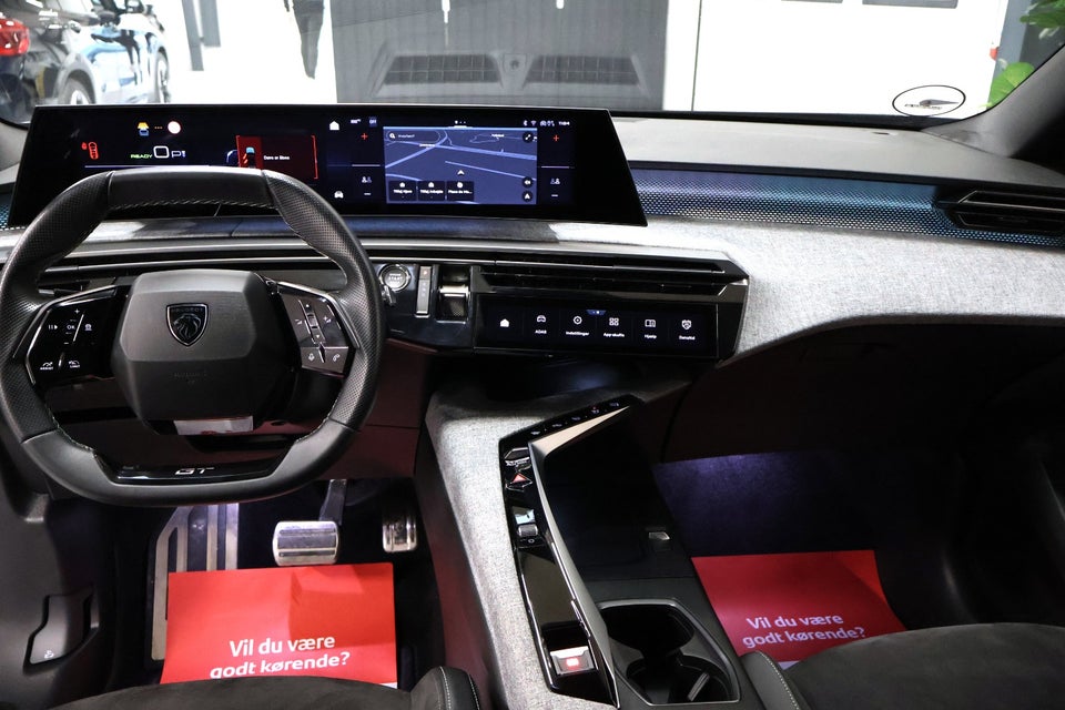 Peugeot e-3008 77 GT 5d