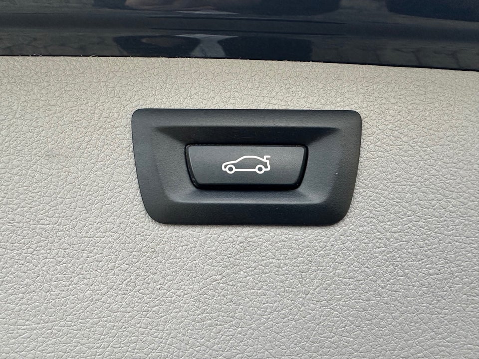 BMW 320d 2,0 Touring aut. 5d