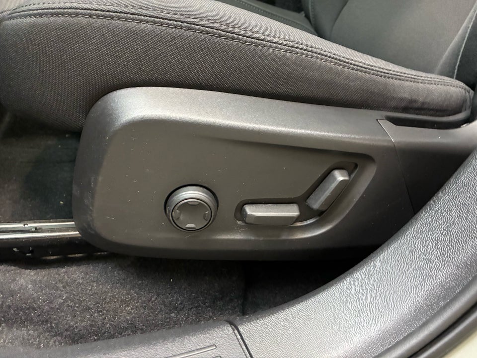 Volvo XC40 P8 ReCharge Twin Pro 5d