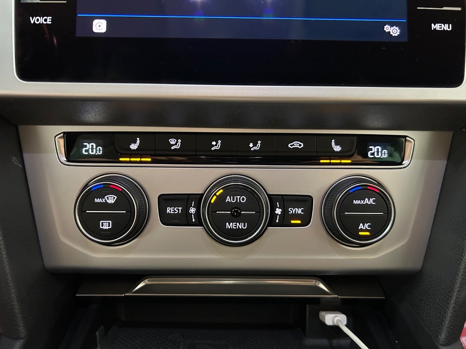 VW Passat 2,0 TDi 150 Comfortline Premium Variant DSG 5d