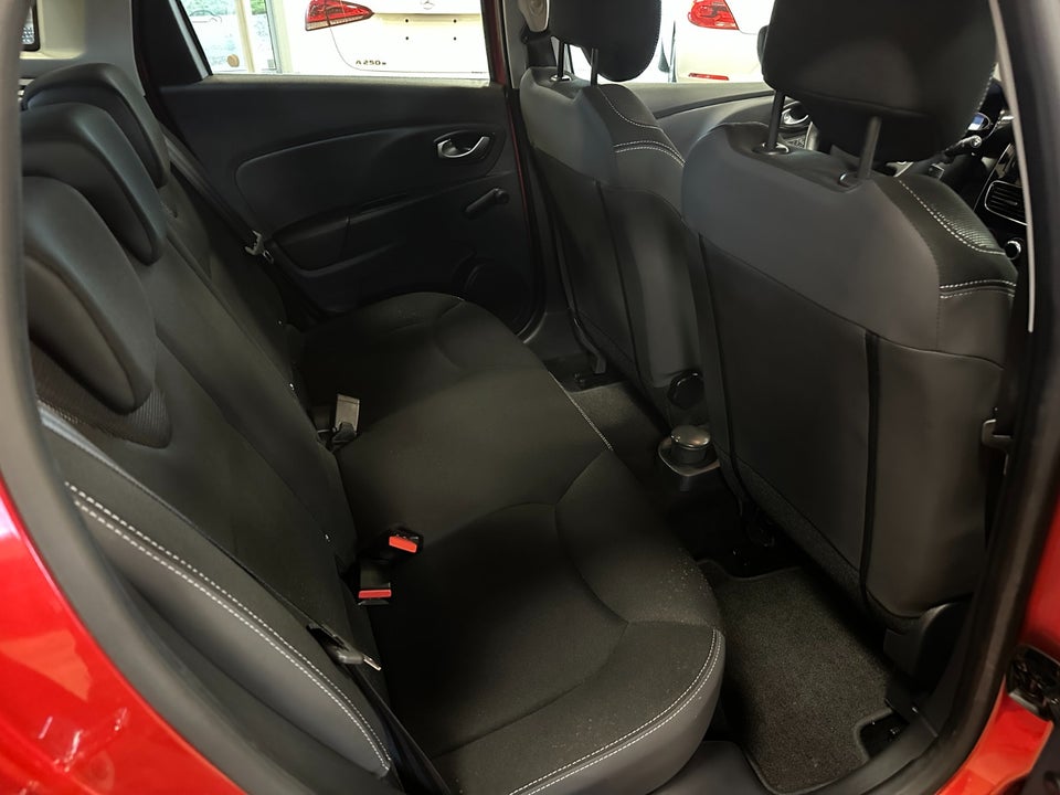 Renault Clio IV 1,2 16V Life Sport Tourer 5d