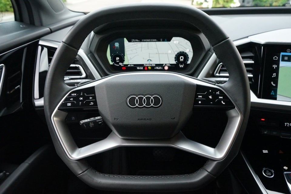 Audi Q4 e-tron 45 S-line 5d