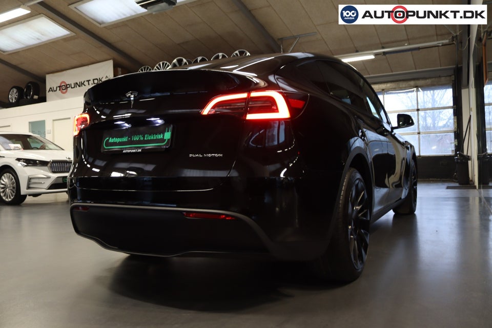 Tesla Model Y Long Range AWD 5d