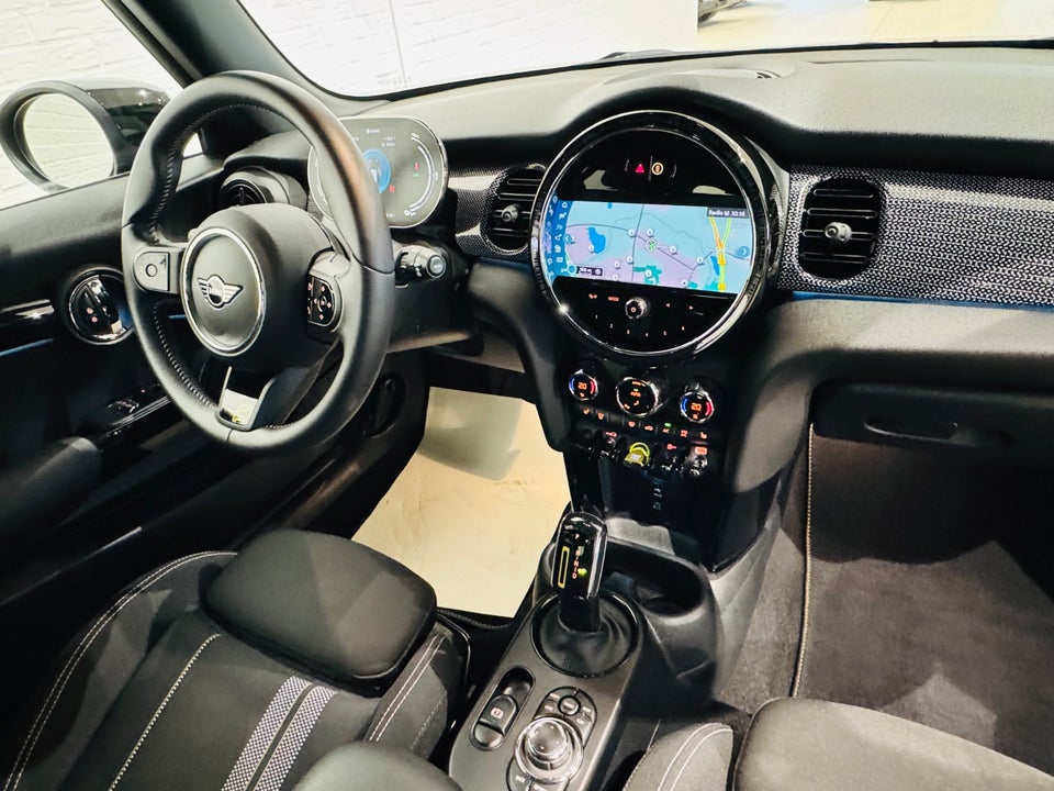 MINI Cooper SE Classic Trim 3d