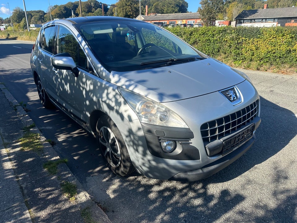 Peugeot 3008 1,6 HDi 110 Premium 5d