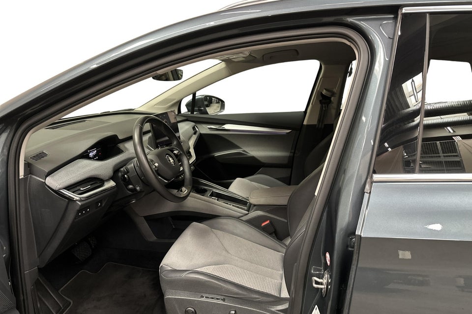 Skoda Enyaq 60 iV Plus 5d