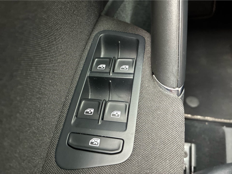 VW Golf VII 1,5 TSi 130 Comfortline DSG 5d