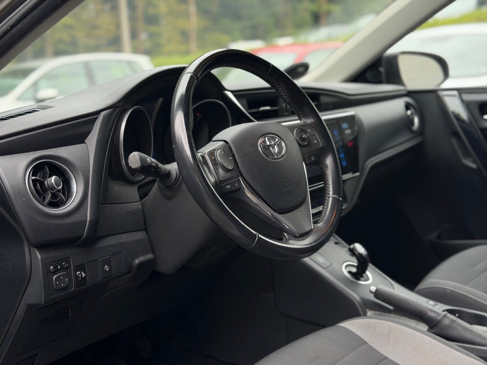 Toyota Auris 1,8 Hybrid H2 Comfort CVT 5d