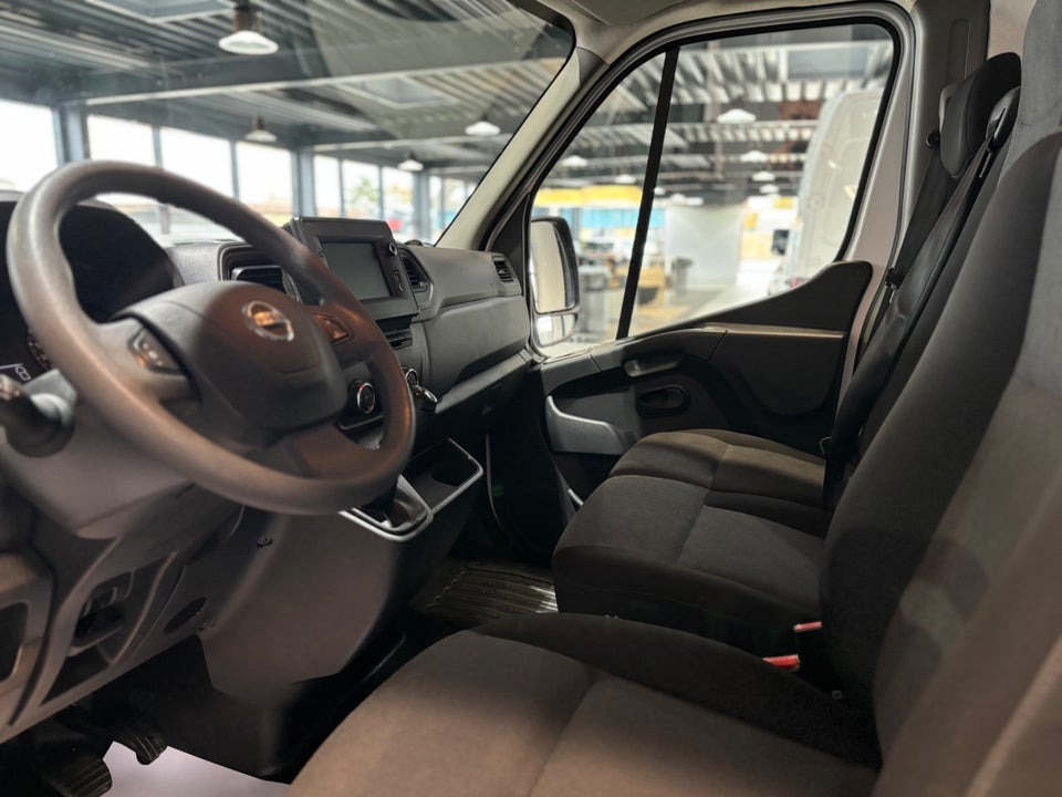 Nissan Interstar 2,3 dCi 150 L2H2 N-Connecta Van