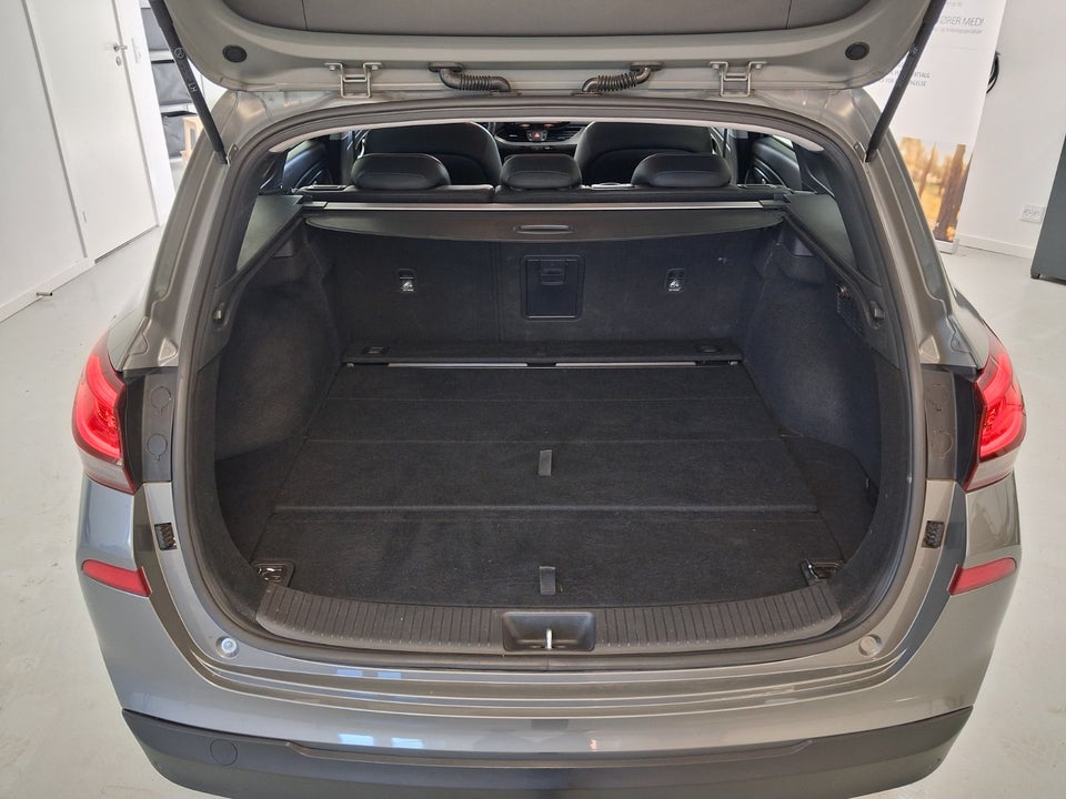 Hyundai i30 1,4 T-GDi Premium stc. DCT 5d