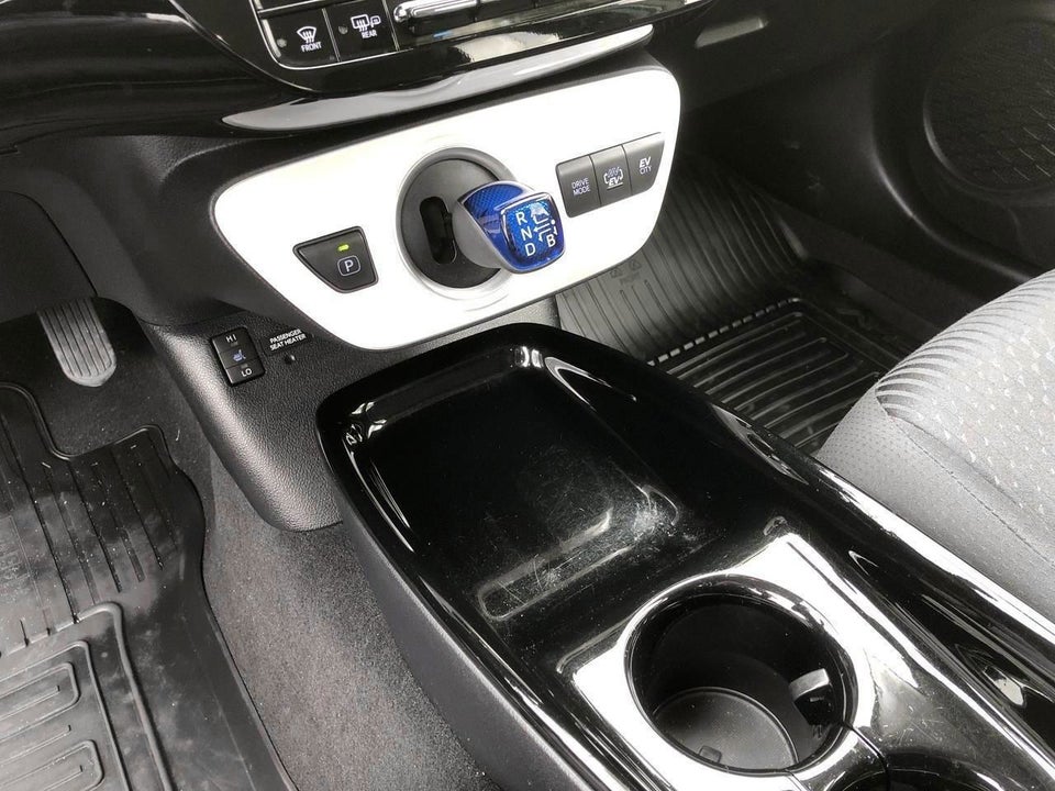 Toyota Prius 1,8 Plug-in Hybrid H3 MDS 5d