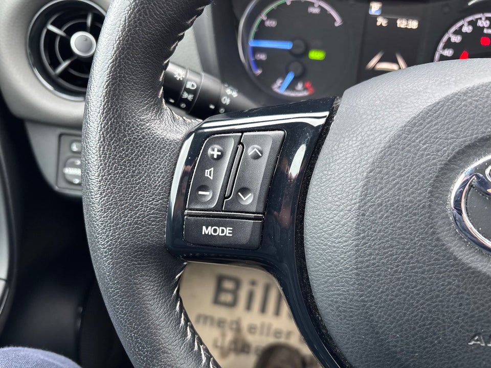 Toyota Yaris 1,5 Hybrid H1 e-CVT 5d