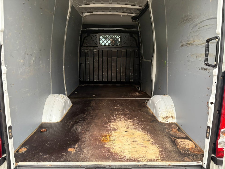 Iveco Daily 2,3 35C14 12m³ Van AG8