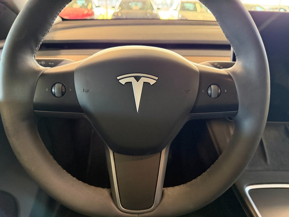 Tesla Model Y Long Range RWD 5d
