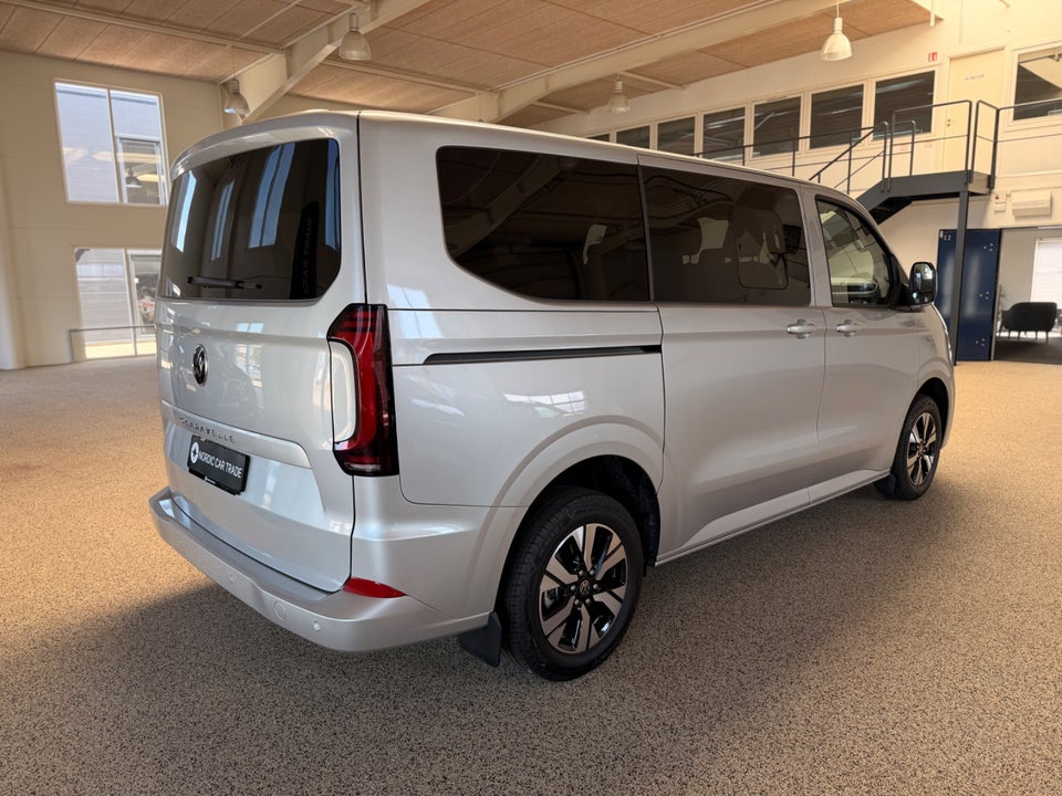 VW e-Caravelle 64 Life SWB