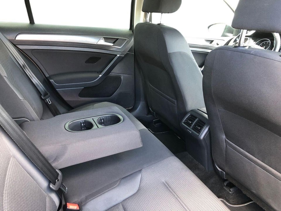 VW Golf VII 1,5 TSi 150 Comfortline Connect Variant DSG 5d