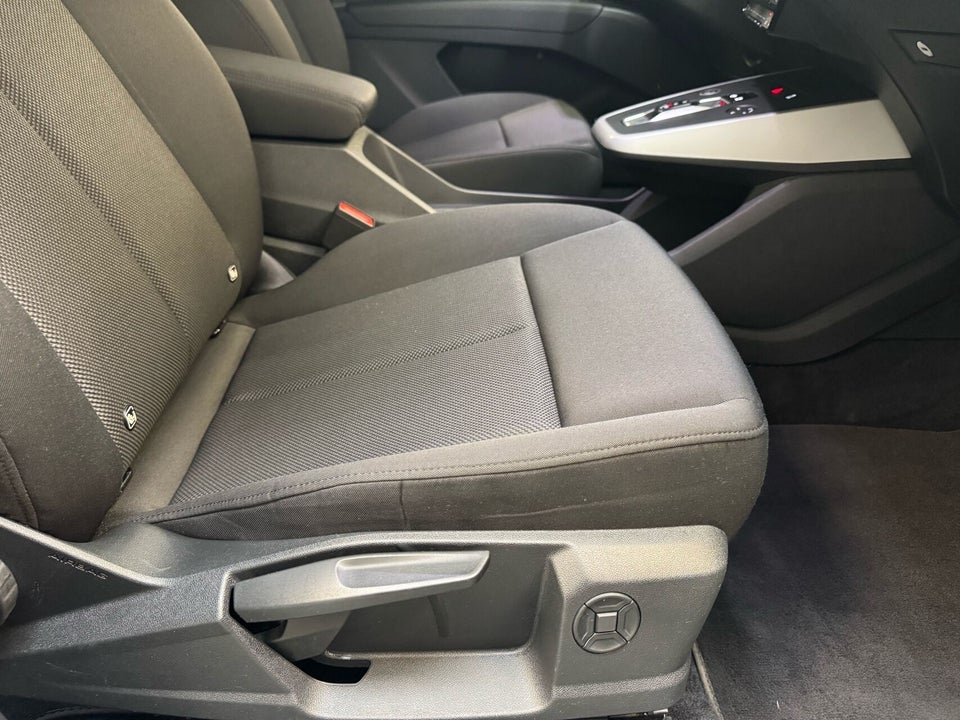 Audi Q4 e-tron 40 S-line 5d