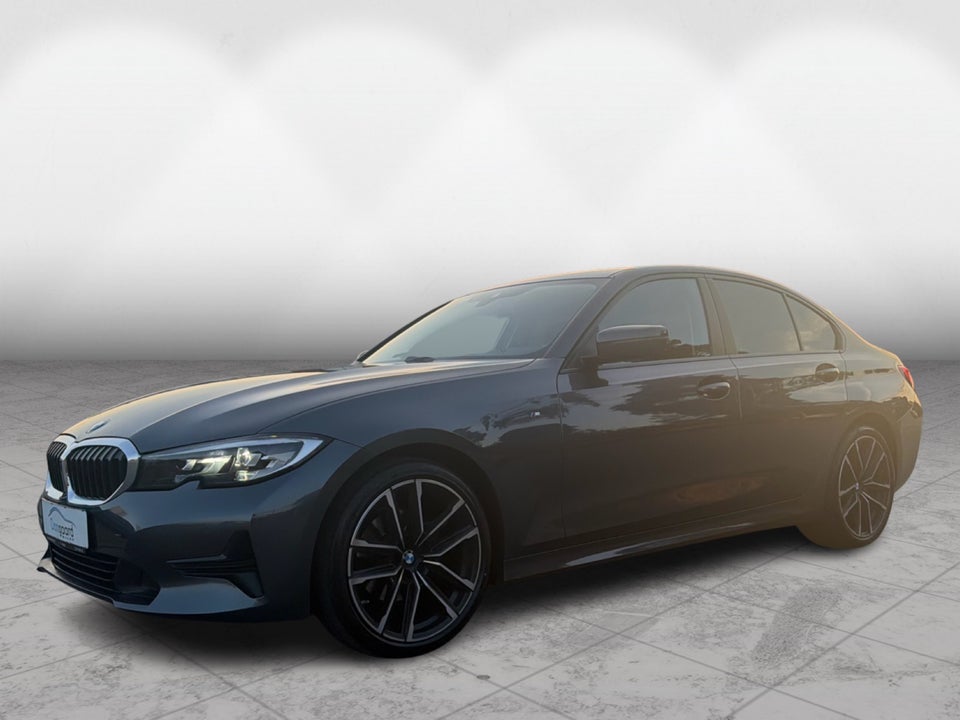 BMW 320i 2,0 Connected aut. 4d