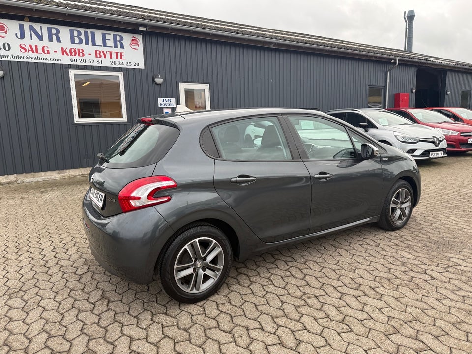 Peugeot 208 1,2 VTi Allure 5d