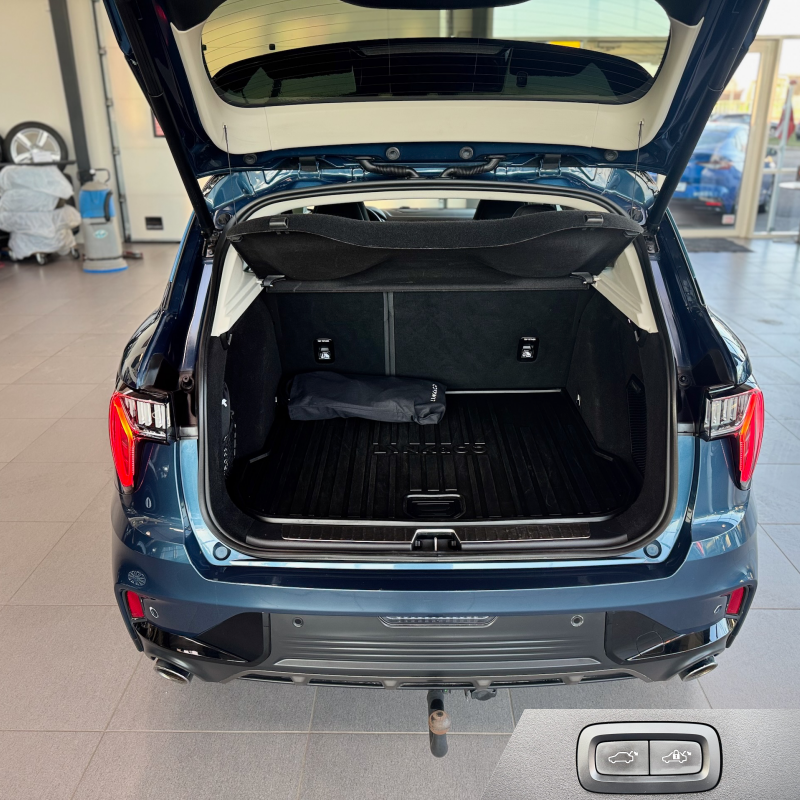 Lynk & Co 01 1,5 PHEV 5d