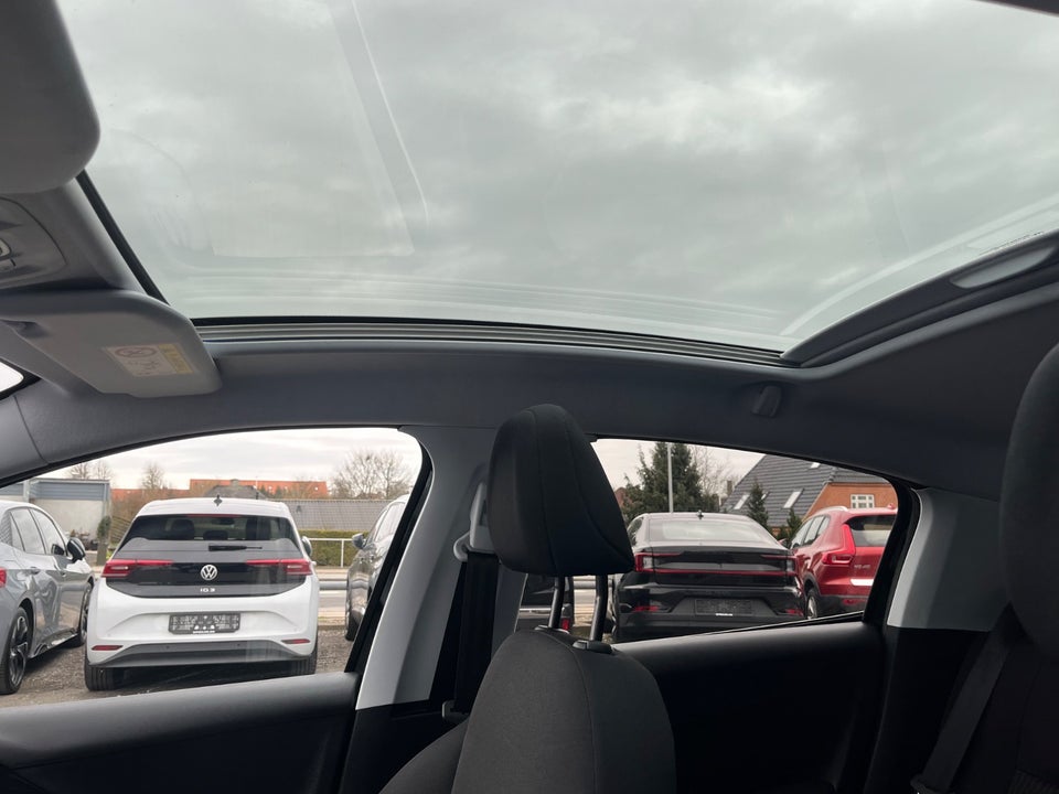 Peugeot 208 1,5 BlueHDi 100 Allure Sky 5d