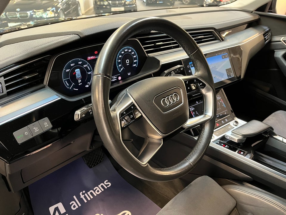 Audi e-tron 55 quattro 5d